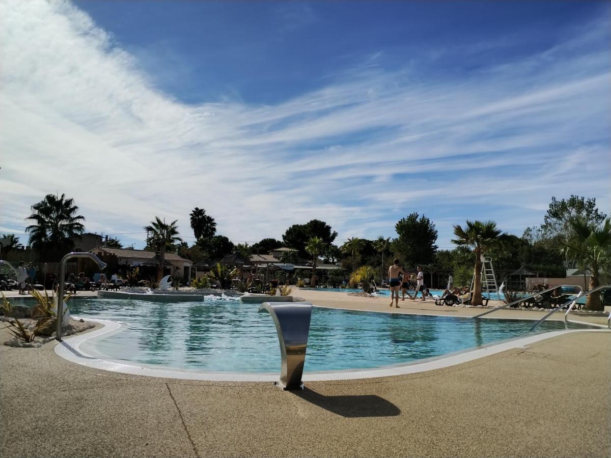 Les Sables Du Midi Hotel เซริญญ็อง ภายนอก รูปภาพ
