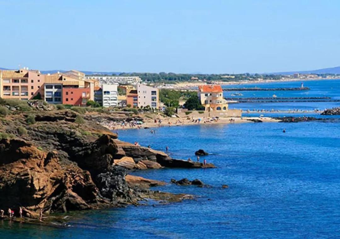 Les Sables Du Midi Hotel เซริญญ็อง ภายนอก รูปภาพ